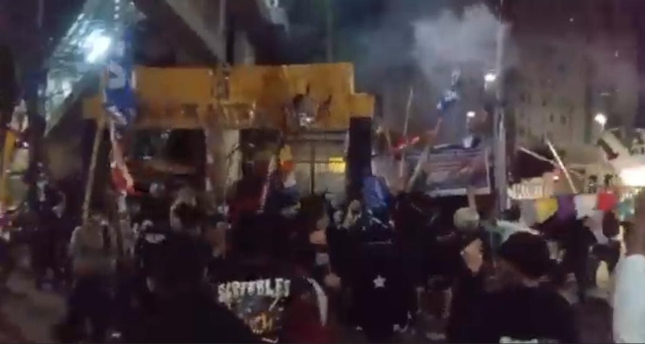 Polsek Jatinegara Dihancurkan Massa Usai Kematian Affan Kurniawan